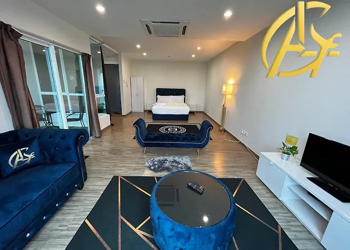 Honeymoon Suite By A Legacy Group Hotel - Klcc Lake View