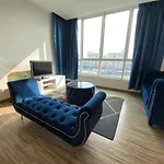 Honeymoon Suite By A Legacy Group Hotel - Klcc Lake View