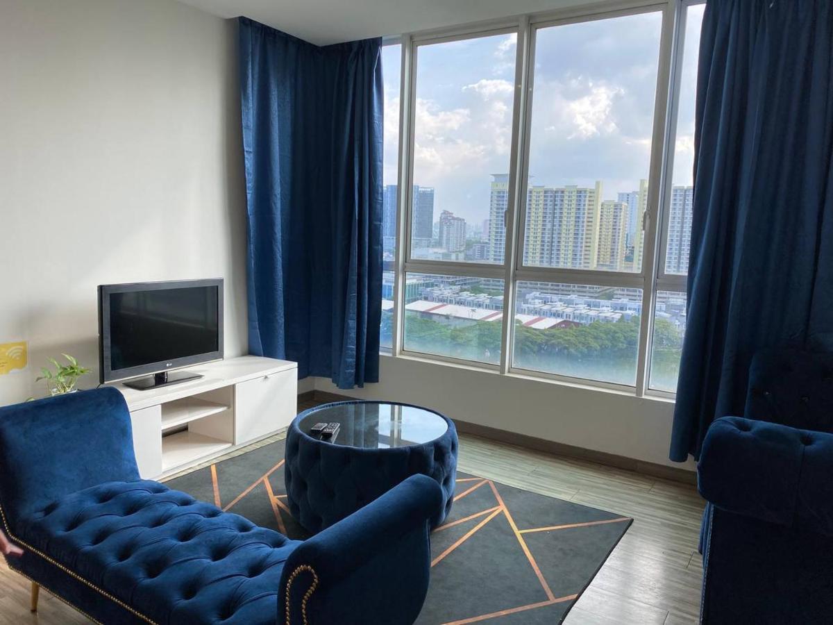 Honeymoon By A Legacy Group - Klcc Lake View Kuala Lumpur
