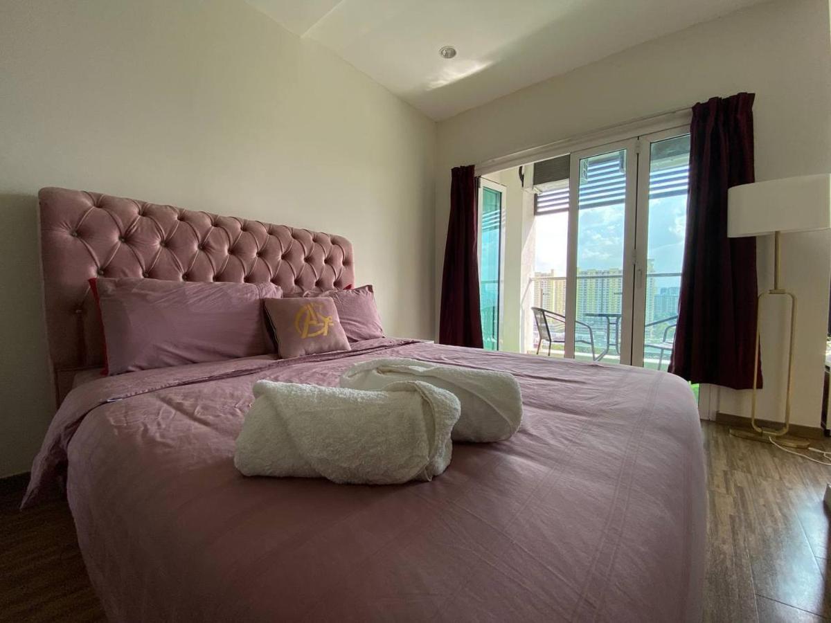 Honeymoon By A Legacy Group - Klcc Lake View Aparthotel Kuala Lumpur